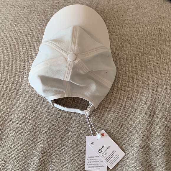 BNWT Lululemon Baller Hat Soft Bone/ Raw Linen - Picture 4 of 4